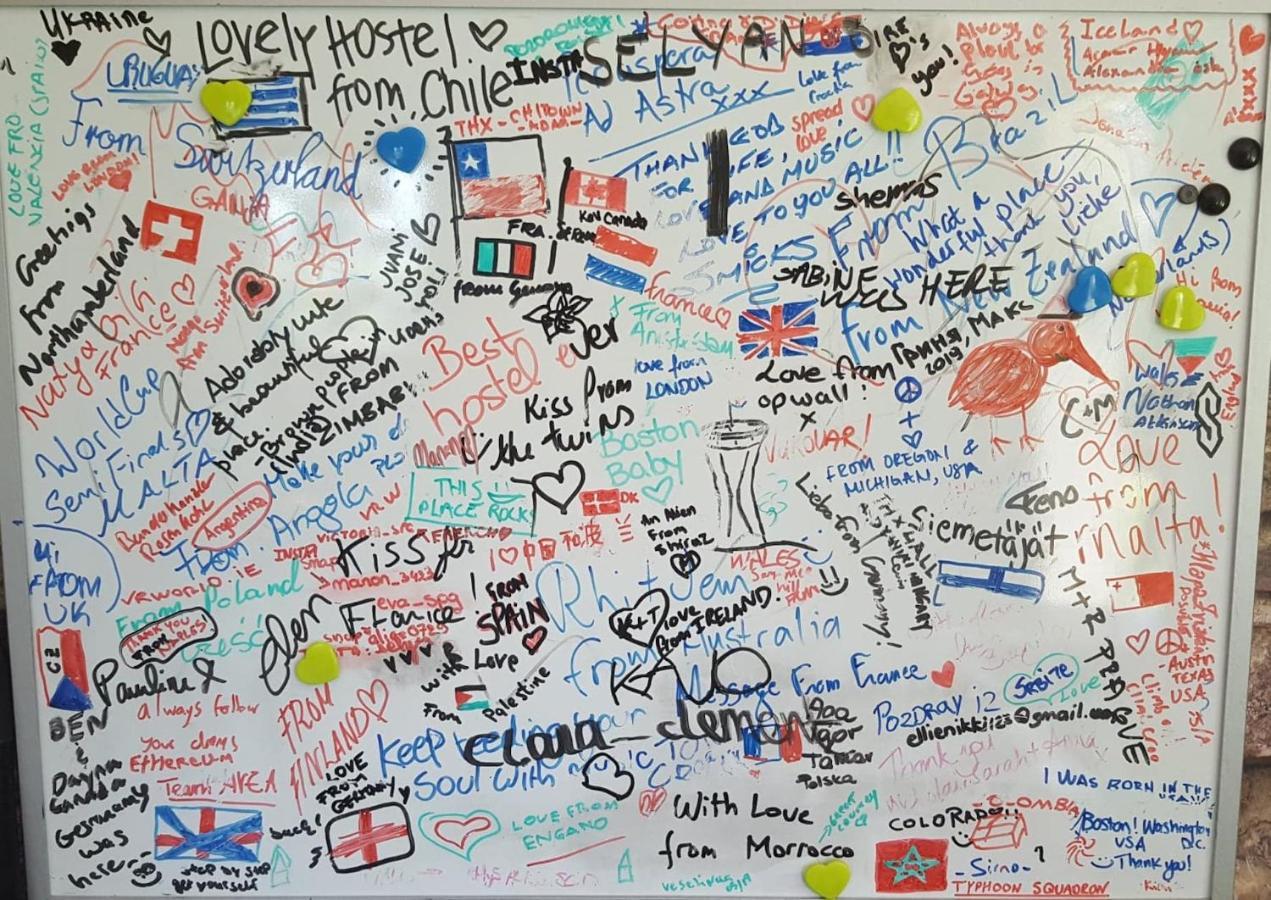 Hostel Oktarin Kastela Luaran gambar